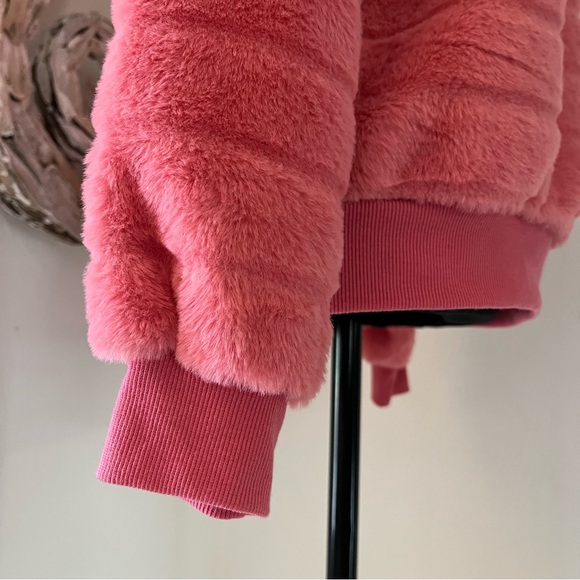 Steve Madden Faux Fur Sweatshirt Top stripe medium tea rose pink - Picture 5 of 16